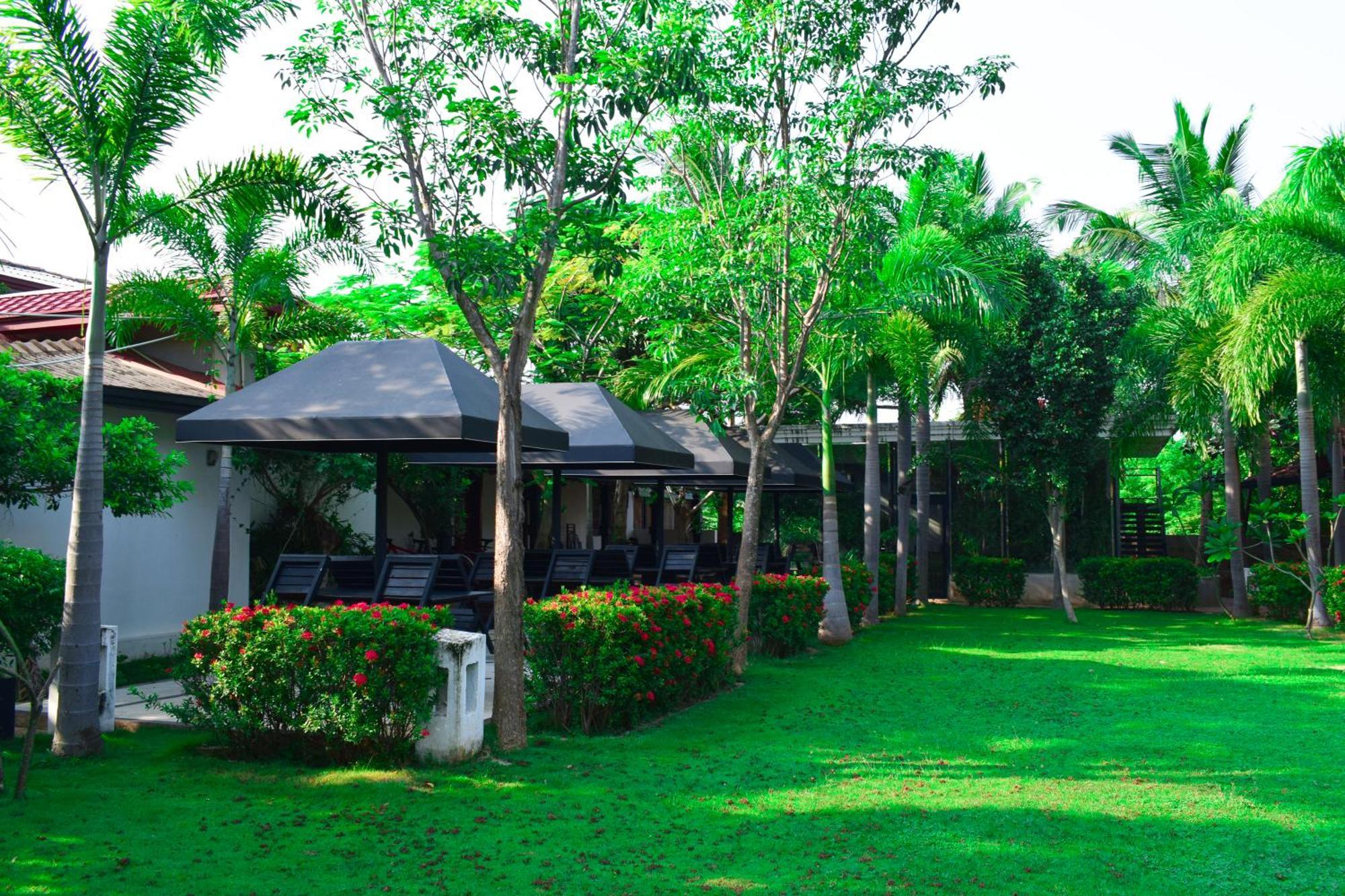 Hotel Green Garden Triquinimale Exterior foto
