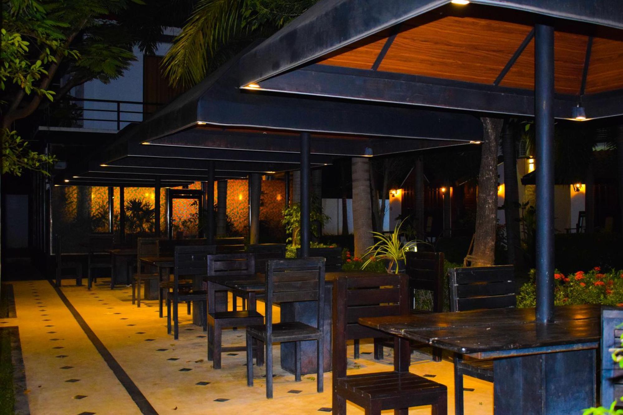 Hotel Green Garden Triquinimale Exterior foto