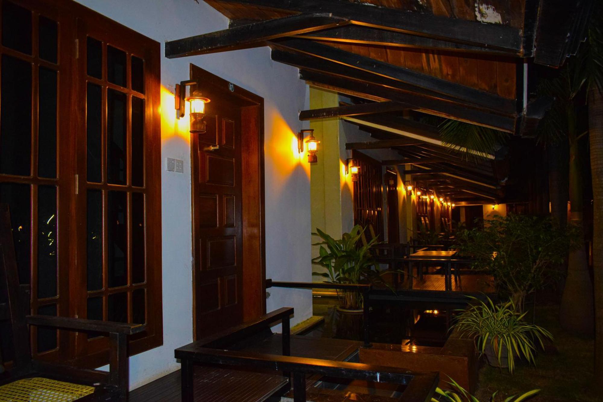 Hotel Green Garden Triquinimale Exterior foto