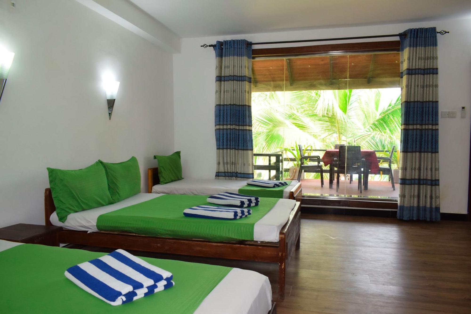 Hotel Green Garden Triquinimale Exterior foto