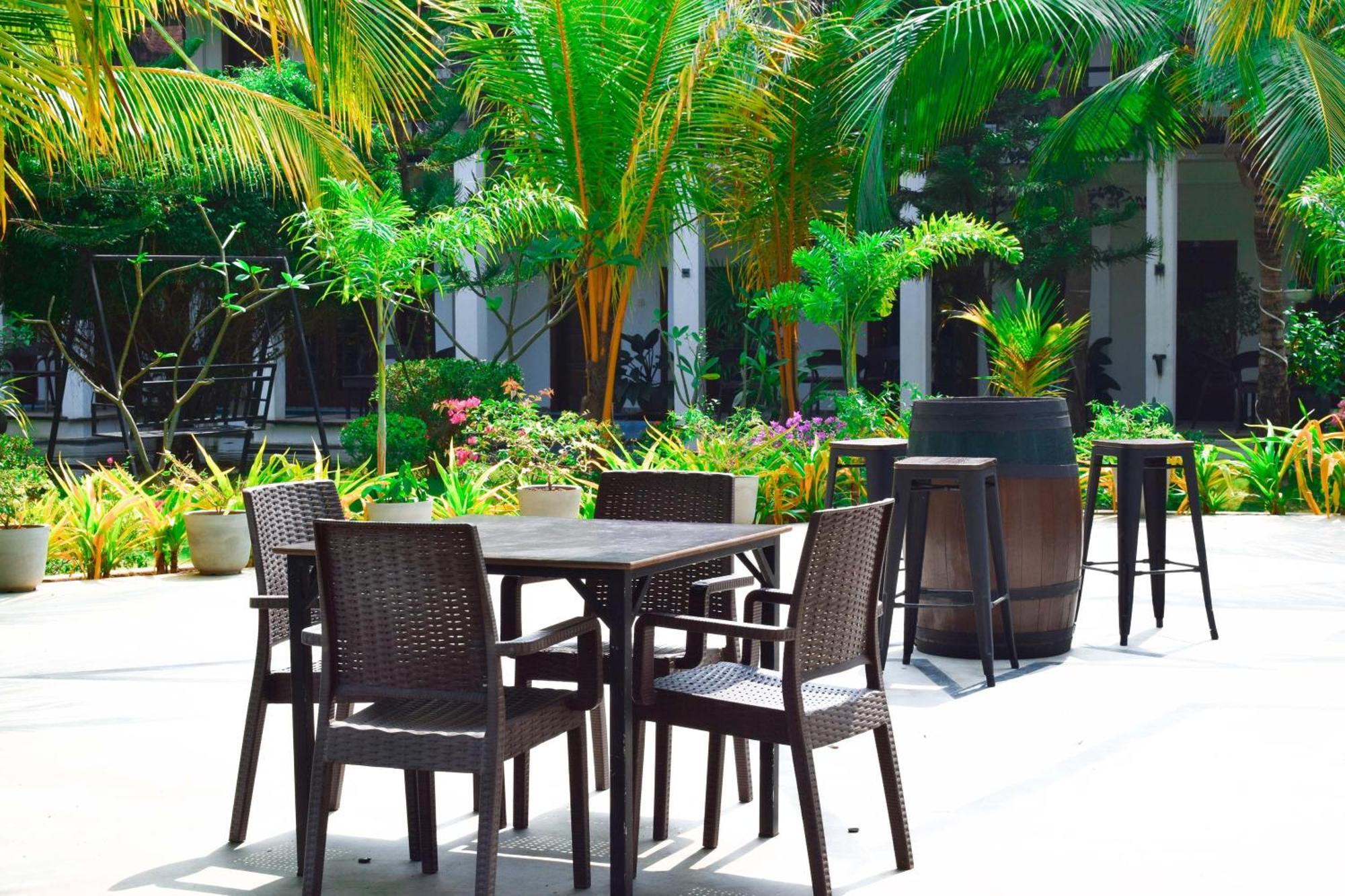Hotel Green Garden Triquinimale Exterior foto