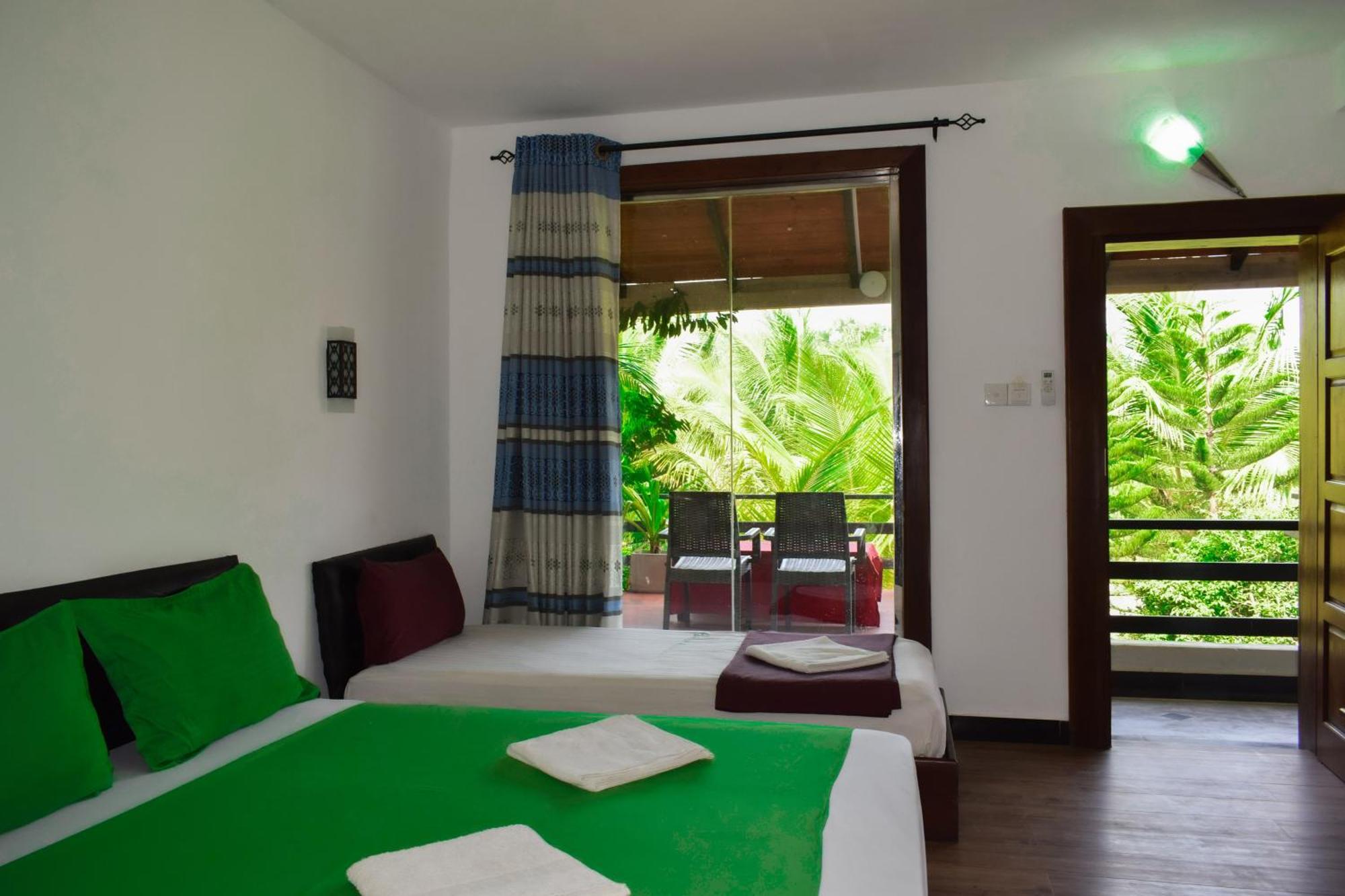 Hotel Green Garden Triquinimale Exterior foto