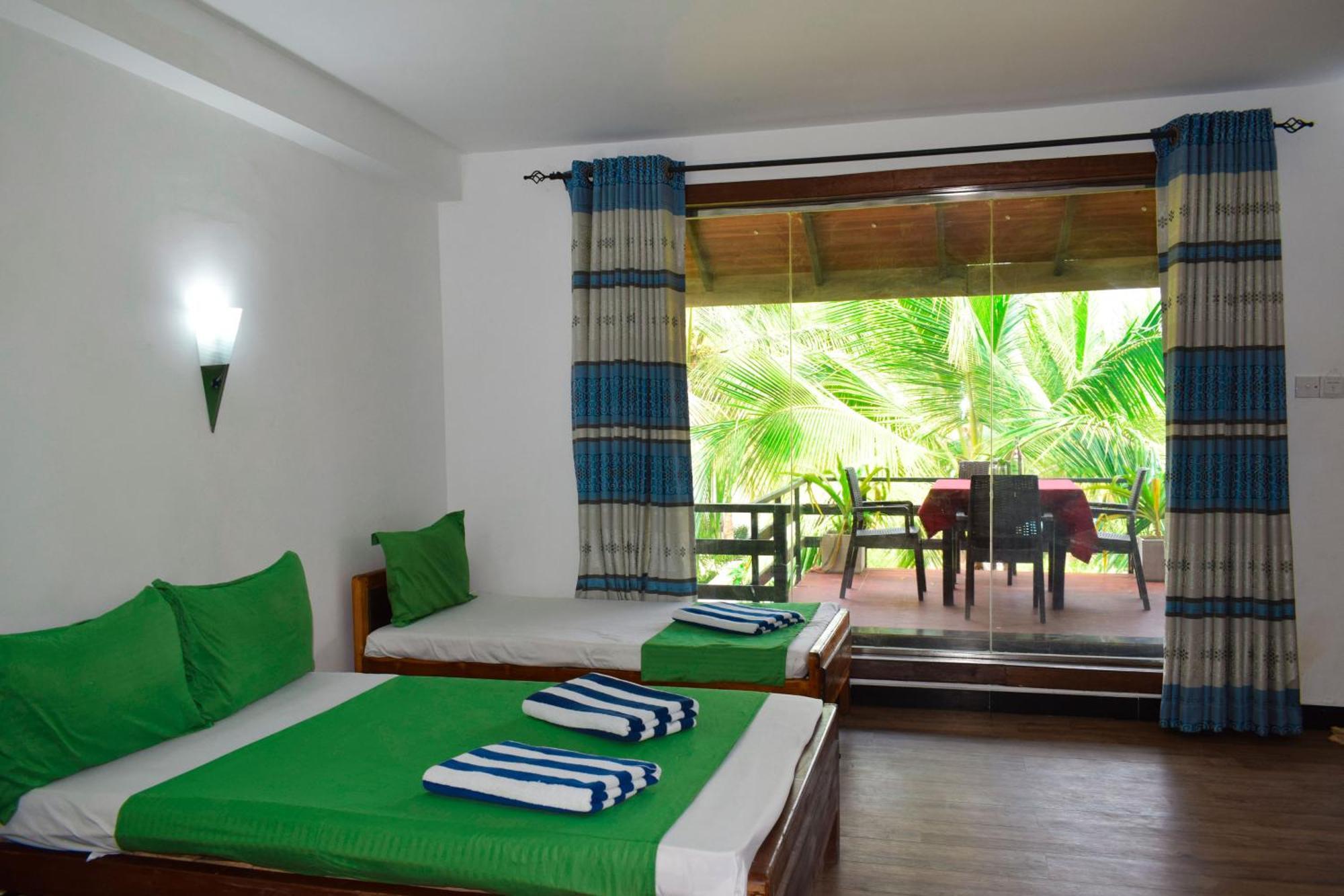 Hotel Green Garden Triquinimale Exterior foto